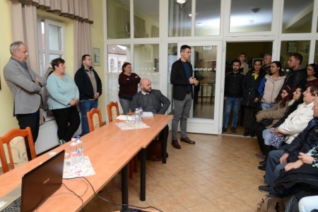 Tájékoztató az Internetkávézóban